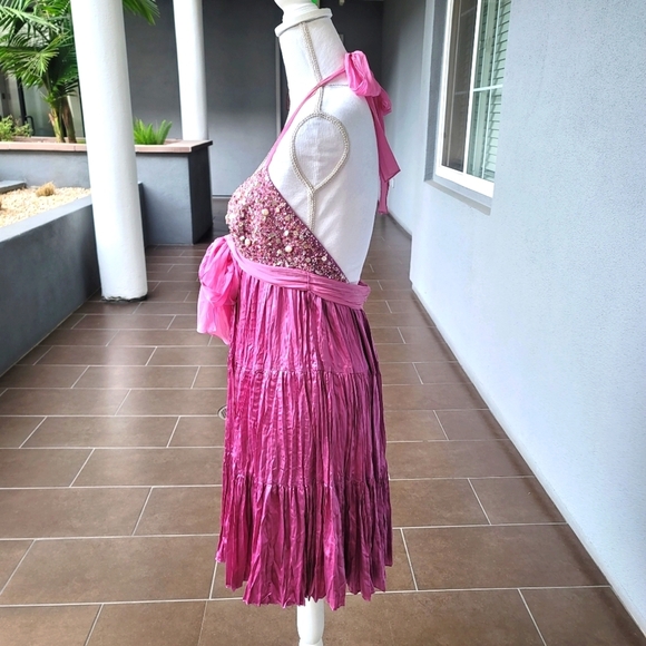 BCBGMaxAzria ✦ Silk Halter Dress ✦ Pink Tiered Pleats Beaded Detail Size 6 - Picture 9 of 15